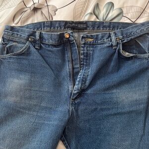 Wrangler Relaxed Fit Blue Jeans